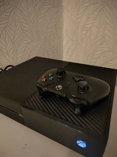 Лот: 17974919. Фото: 1. Xbox one хбокс + Fifa 20. Игровые приставки, консоли