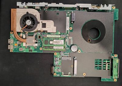 Лот: 25605853. Фото: 1. Материнская плата Asus A8j/f 08G28AJ00201... Материнские платы