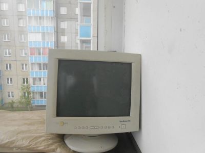 Лот: 4090175. Фото: 1. Монитор самсунг, старенький. ЭЛТ-мониторы