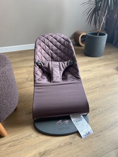 Лот: 25437010. Фото: 1. Шезлонг babybjorn. Ходунки, прыгунки, качели