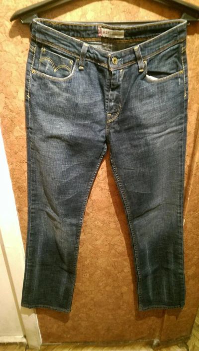 Лот: 5247941. Фото: 1. джинсы тёмные levi's 28/31. Джинсы