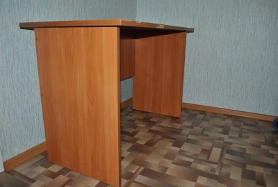 Лот: 9980639. Фото: 1. стол. Компьютерные и письменные столы