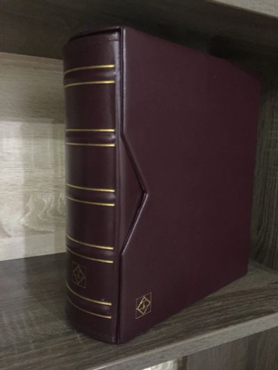 Лот: 16870211. Фото: 1. Элитный альбом для монет. Аксессуары, литература