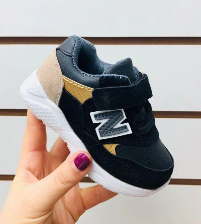 Лот: 11452706. Фото: 1. Кроссовки детские New balance. Кеды, кроссовки
