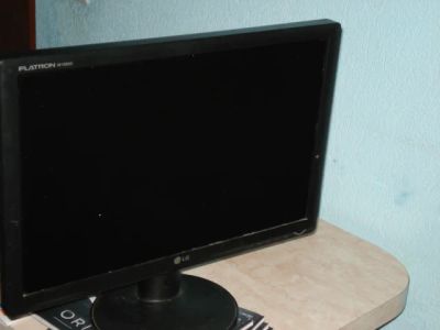 Лот: 5043028. Фото: 1. Монитор LG 19". ЖК-мониторы