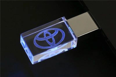 Лот: 11834626. Фото: 1. Флешка USB c логотипом Тайота... USB-флеш карты