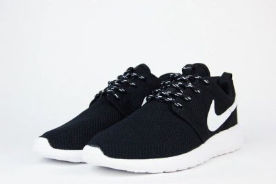Лот: 16844771. Фото: 1. Кроссовки Nike Roshe Run Wmns... Кеды, кроссовки, слипоны
