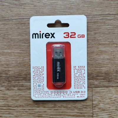 Лот: 25279319. Фото: 1. Флешка скоростная USB 3.0 32 Gb. USB-флеш карты