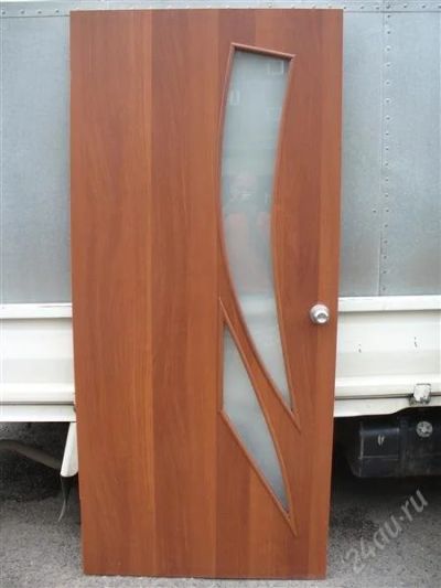 Лот: 1075933. Фото: 1. дверь межкомнатная с фурнитурой. Двери межкомнатные