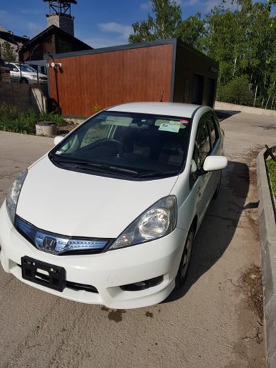 Лот: 19168134. Фото: 1. Honda Fit shuttle 2013 идеальная... Автомобили
