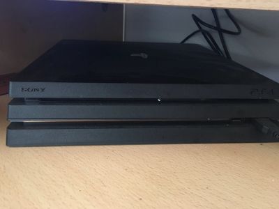 Лот: 13076111. Фото: 1. Sony PlayStation 4 Pro 1Tb. Игровые приставки, консоли