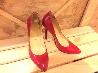 Лот: 7793954. Фото: 1. Туфли Louboutin. Туфли