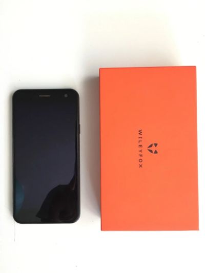 Лот: 14914444. Фото: 1. Смартфон wileyfox spark+ black. Смартфоны