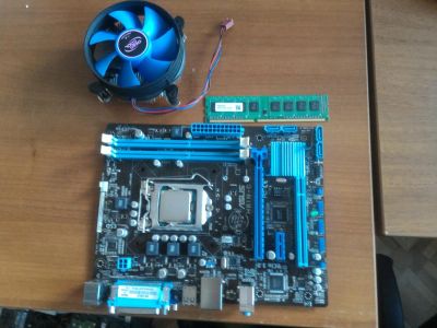 Лот: 8088116. Фото: 1. Материнская плата ASUS H61M-C... Материнские платы