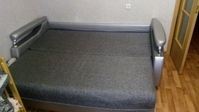 Лот: 9075302. Фото: 1. Диван плюс 3 подушки. Диваны