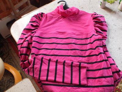 Лот: 3111811. Фото: 1. новая водолазка размер 46. Пиджаки, жакеты, жилеты