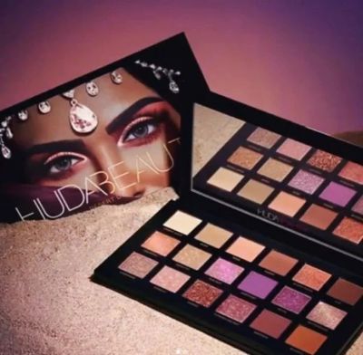 Лот: 17266947. Фото: 1. Палетка теней Huda Beauty 18цветов... Макияж