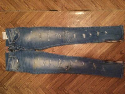 Лот: 4200792. Фото: 1. Джинсы Bershka, размер xs. Джинсы