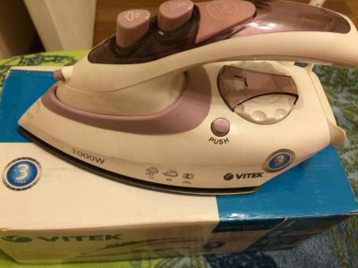 Лот: 8800113. Фото: 1. Дорожный утюг vitek vt-1227 PK... Утюги, парогенераторы, отпариватели