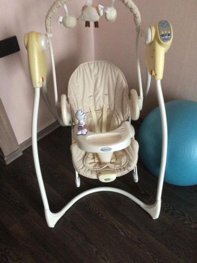 Лот: 10798413. Фото: 1. Качели-шезлонг Graco Swing n,Bounce. Ходунки, прыгунки, качели