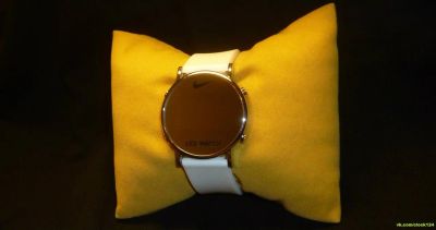 Лот: 3433198. Фото: 1. Часы Nike Белые. Оригинальные наручные часы