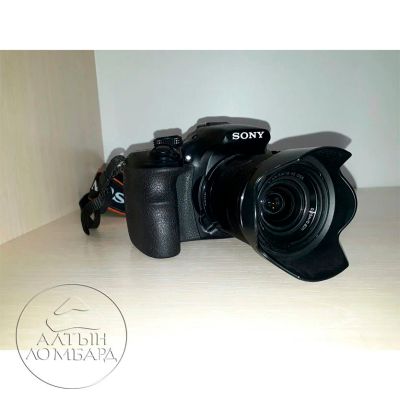 Лот: 9701103. Фото: 1. Продам цифровая фотокамера Sony... Цифровые зеркальные