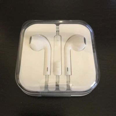 Лот: 11838717. Фото: 1. EarPods. Красноярск