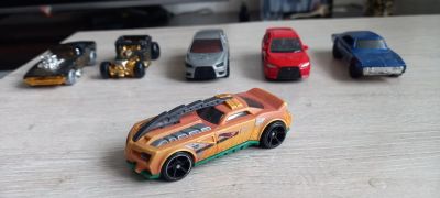 Лот: 20731167. Фото: 1. Hot Wheels машинки. Машины и техника