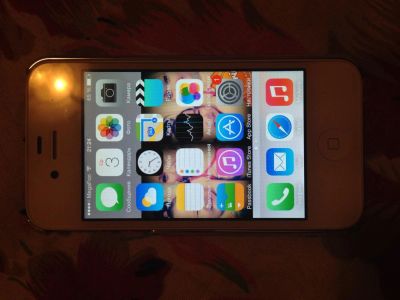 Лот: 4462007. Фото: 1. iPhone 4s 8GB White. Смартфоны