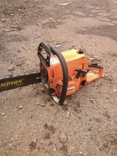 Лот: 9485144. Фото: 1. Бензопила Huajian chainsaw 5200. Бензо-, мотоинструмент