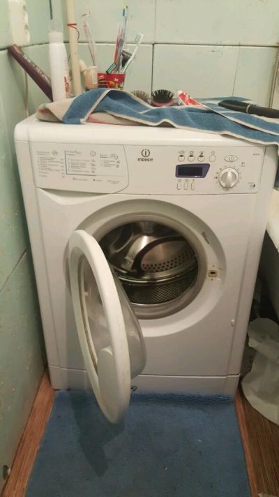 Лот: 9558685. Фото: 1. Стиральная машина Indesit wise... Стиральные машины