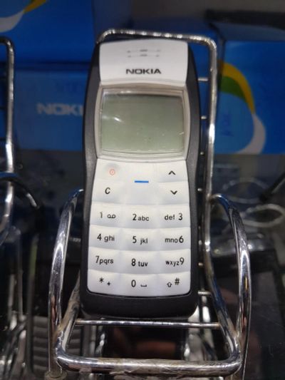 Лот: 9163078. Фото: 1. Nokia 1100 легендарной надежности... Кнопочные мобильные телефоны