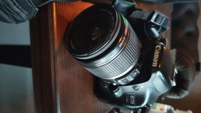 Лот: 17090464. Фото: 1. Canon 550 D. Цифровые зеркальные