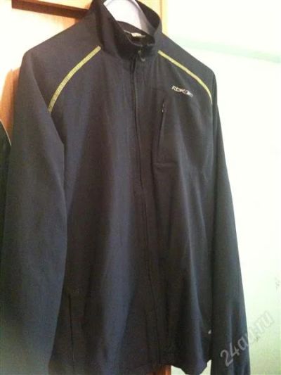 Лот: 395598. Фото: 1. Спортивная Кофта Reebok! Фирменная... Другое (спортивная одежда)
