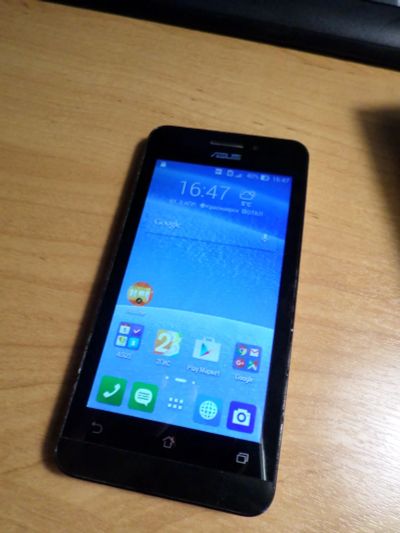 Лот: 6720255. Фото: 1. asus zenfone 4 white a450cg. Смартфоны