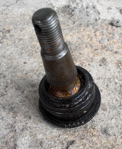 Лот: 4443132. Фото: 1. шаровая опора Nissan R'nessa. Ходовая, подвеска, рулевое управление