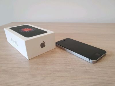 Лот: 17946126. Фото: 1. Iphone SE 32GB / Неисправный... Смартфоны