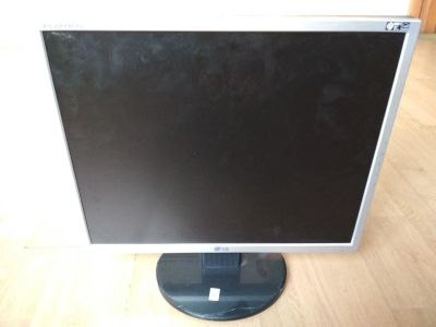 Лот: 12633818. Фото: 1. Монитор LG Flatron L1953S. ЖК-мониторы