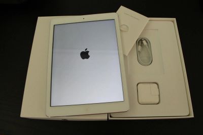 Лот: 6468628. Фото: 1. Apple Ipad Air Silver 128GB Wi-Fi... Планшеты