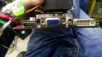 Лот: 12772245. Фото: 1. Видеокарта gf9800gt ddr3 1gb. Видеокарты