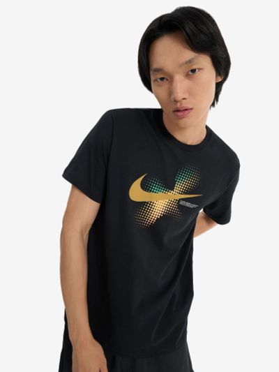 Лот: 22892369. Фото: 1. Футболка мужская Nike, Черный. Другое (спортивная одежда)