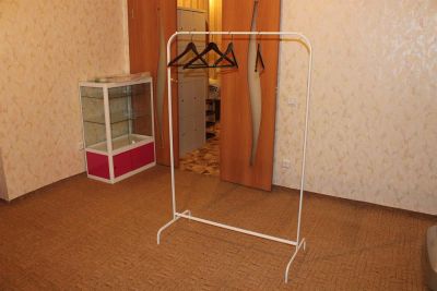 Лот: 3923051. Фото: 1. вешалка белая напольная. Вешалки и плечики