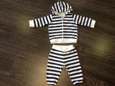 Лот: 4631252. Фото: 1. Костюм Benetton детский. Костюмы, пиджаки, комбинезоны