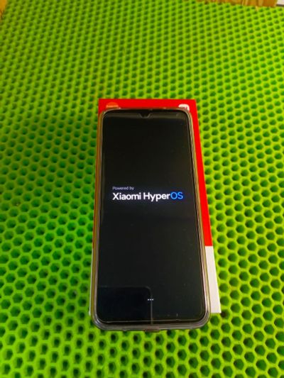 Лот: 24695462. Фото: 1. Смартфон Xiaomi Redmi 13 8/256-состояние... Смартфоны