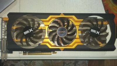 Лот: 11318036. Фото: 1. Видеокарта Sapphire Toxic Radeon... Видеокарты