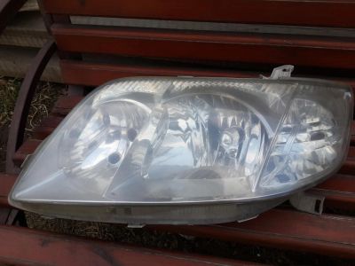 Лот: 4027215. Фото: 1. Фара Toyota Fielder оригинал. Оптика и освещение
