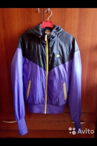 Лот: 6471728. Фото: 1. Ветровка Nike. Верхняя одежда