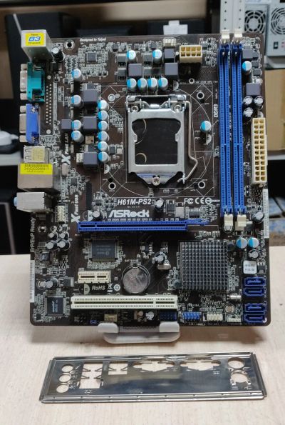 Лот: 20997074. Фото: 1. Мат. плата ASRock H61M-PS2/LGA1155... Материнские платы