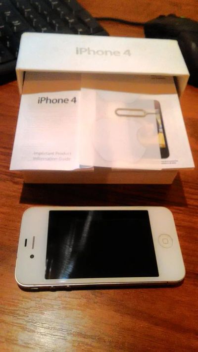 Лот: 7104383. Фото: 1. Iphone 4 16Gb в отличном состоянии. Смартфоны