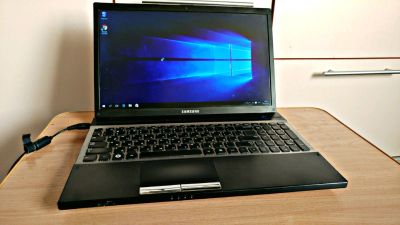 Лот: 11087064. Фото: 1. Ноутбук Samsung NP305V5A 4 ядра... Ноутбуки